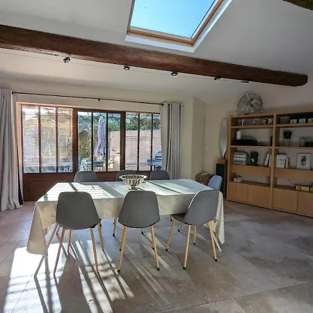 Villa With Large Pool, Close To Beaches