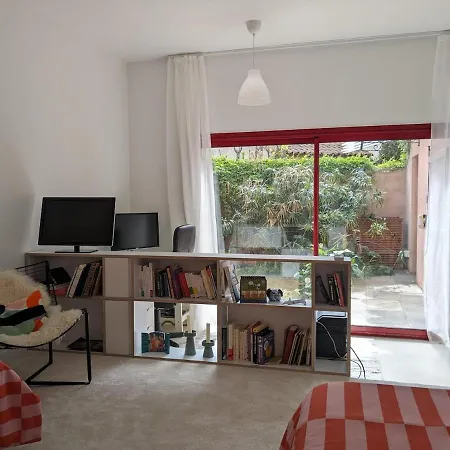 With Large Pool, Close To Beaches Pérols